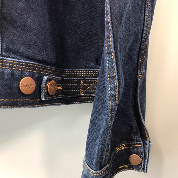 Wrangler - Picture 4 of 14